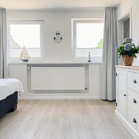 Ferienhaus Nordlicht - strandnah mit Garten und Sauna, 4 SZ und 3 Bäder-