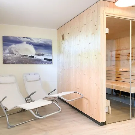 Nordlicht - strandnah mit Garten und Sauna, 4 SZ und 3 Bäder- Ferienhaus Scharbeutz