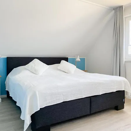 Nordlicht - strandnah mit Garten und Sauna, 4 SZ und 3 Bäder-
