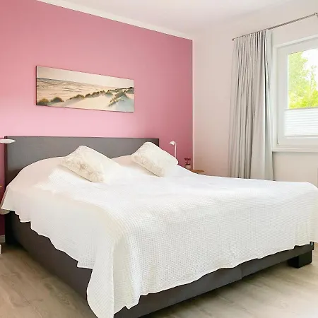 Ferienhaus Nordlicht - strandnah mit Garten und Sauna, 4 SZ und 3 Bäder- Scharbeutz